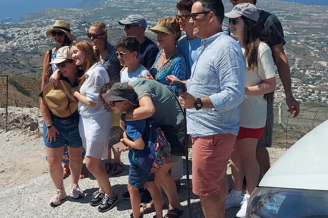 4 Hours Private Tour in Santorini With Pick up - Booking and Cancellation