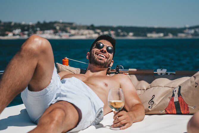 4 Hours Private Tour with Dives in Catamaran in Lisbon - Oeiras: A Peaceful Village with a Beautiful Bay