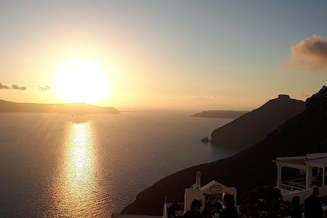 4 Hours Tailor Made Tour in Santorini - Authenticity and Local Flavor