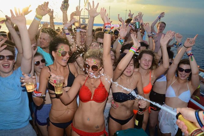 4 HR Pontoon Boat Rental - Accessibility Information