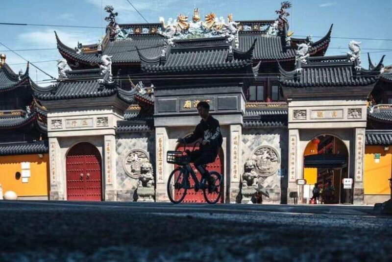 4-Hr Shanghai Tour: Food, Culture, Skyline, Cycling, Ferry - Key Points