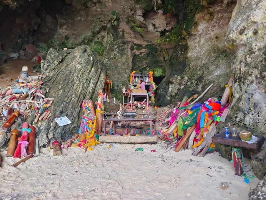 4 Island Sunset Private Luxury Vintage Boat - Key Points