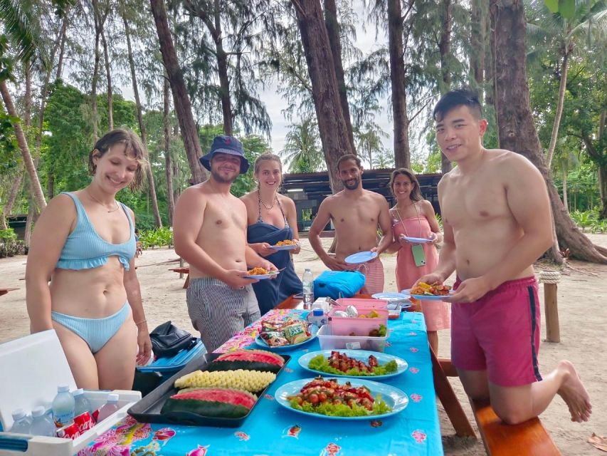 4 Island Sunset Private Luxury Vintage Boat - Pickup and Departure