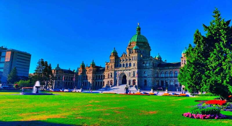 4 Unforgettable Hours in Victoria - Downtown and Government Street