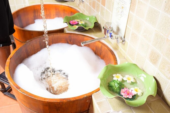 40 Minutes Herbal Bath & 20 Minutes Detoxic Himalayan Salt Snow - Spa Experience Overview