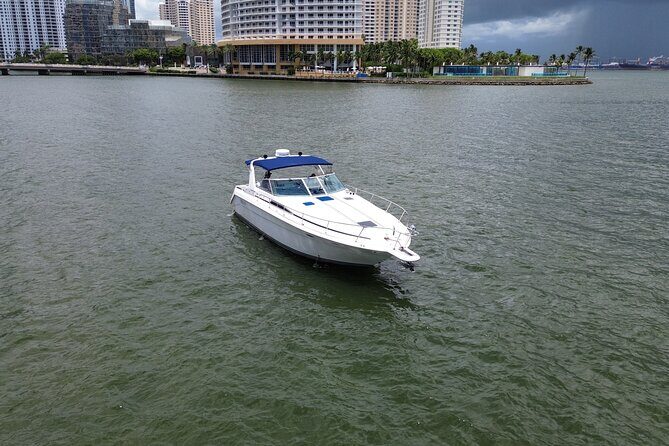 46-foot Private Yacht Rental in Miami - The Practical Side: Booking, Schedule, and Tips