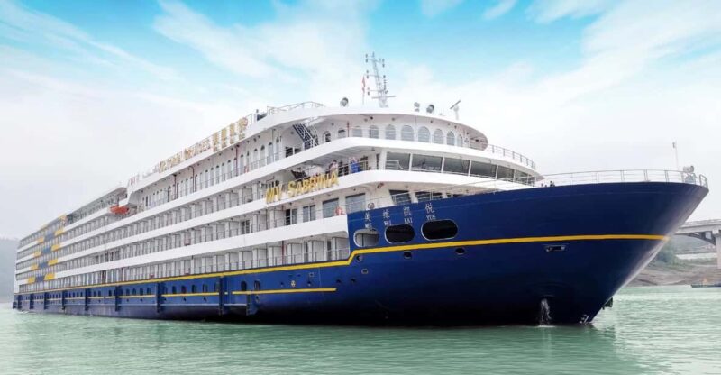 4D3N Yangtze River: Chongqing to Yichang by Victoria Sabrina - Shore Excursions and Activities
