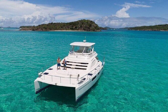4hr Private Luxury Yacht with Snorkeling, DJ, Bar, Food - Key Points