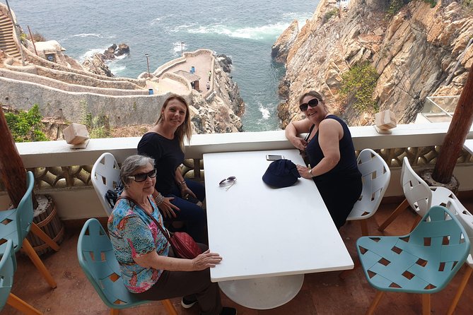 4HRS Small Group Half Day City Tour With Lunch at High Divers - Traveler Feedback