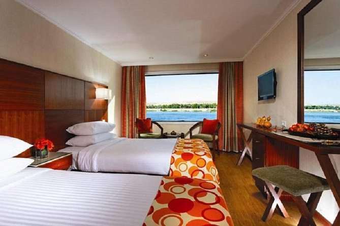 5-Day 4-Night Nile Cruise From Luxor to Aswan Include Balloon - Day 3: Edfu and Kom Ombo