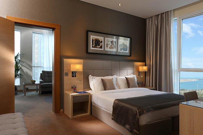 5 Days / 4 Nights in 4 Star Hotel in Dubai Incl. Top Attractions Admission - Attractions Included