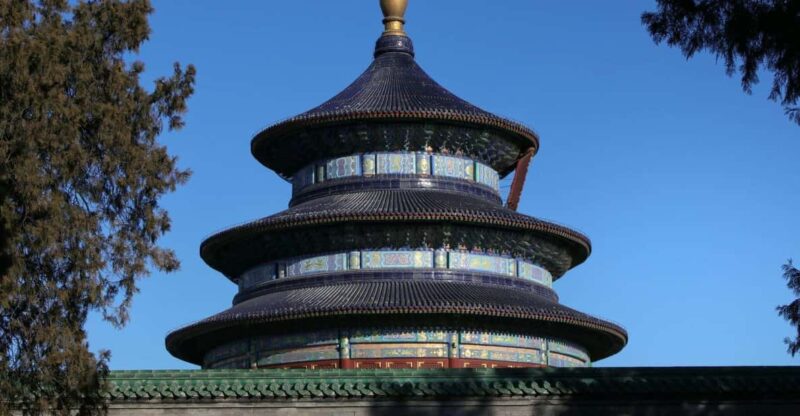 5-Hour Group Tour Temple Of Heaven And Silk/SandlewoodMuseum - Languages and Pickup