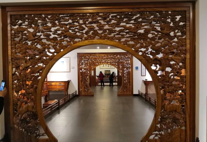 5-Hour Group Tour Temple Of Heaven And Silk/SandlewoodMuseum - Frequently Asked Questions
