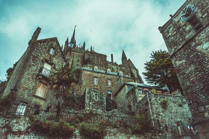 5-Hour Private Tour of Mt St Michel From St Malo With Pick up and Drop off - Traveler Experience