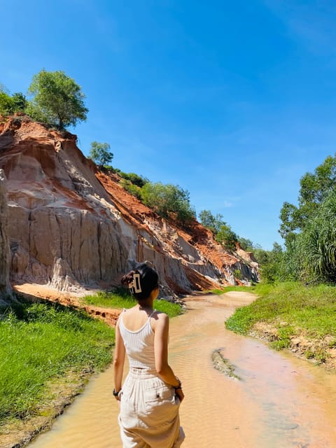 5-Hour Sunrise or Sunset Jeep Tour From Mui Ne Beach Town - Exploring the White Sand Dunes