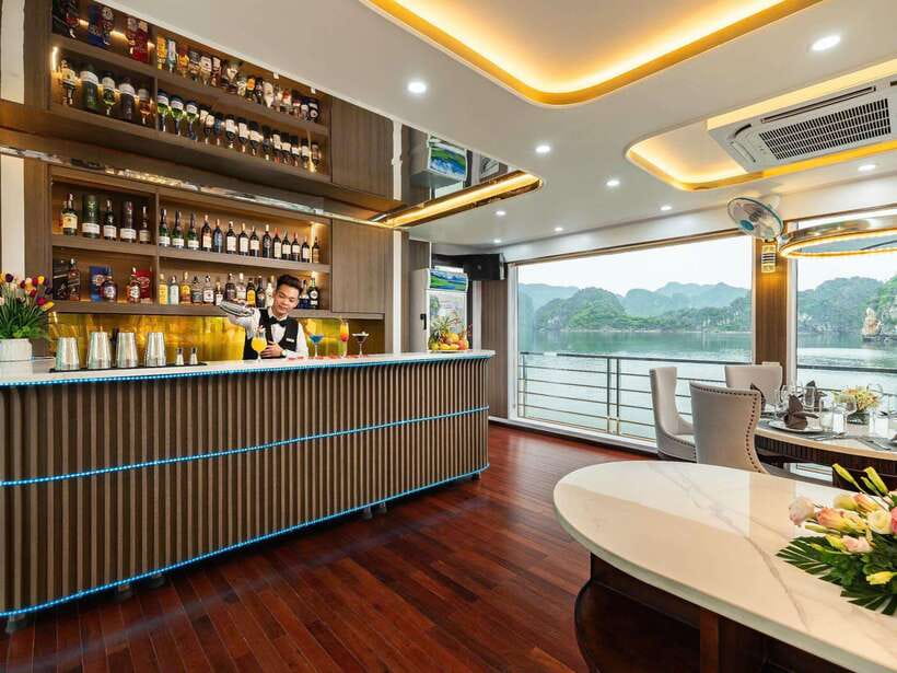 5 Stars Luxury Ha Long Day Cruise And Limousine Transfer - What to Bring