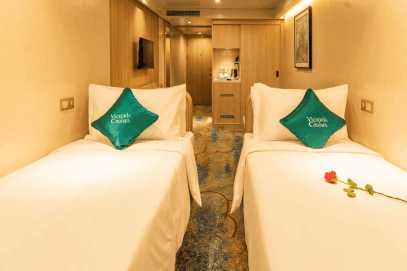 5D4N Yangtze River: Yichang to Chongqing by Victoria Sabrina - Included Amenities and Services