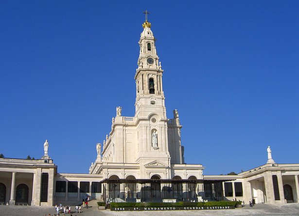 6-Day Lisbon, Fatima & Coimbra From Porto - Visiting Coimbra