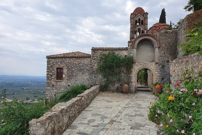 6 Day Private Tour Peloponnese & Meteora to Mythical Paths - Discover Meteoras Monasteries