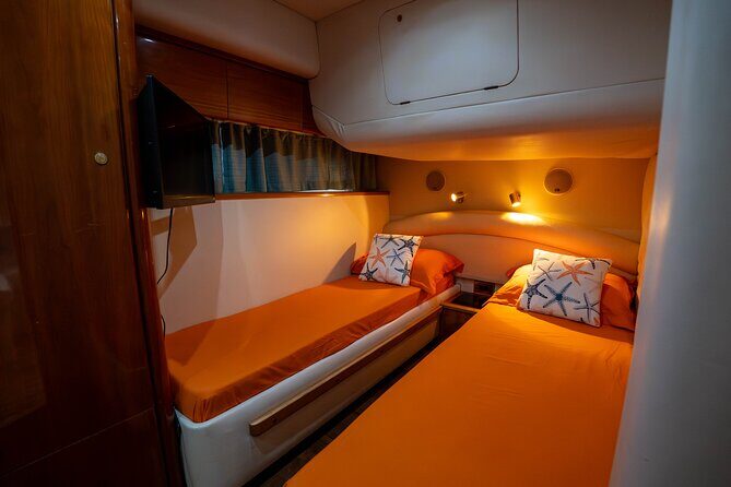 60ft 1 Hour FREE | Miami Yacht Rental | 3 to 6 Hours | 13 People - Practical Details and Tips