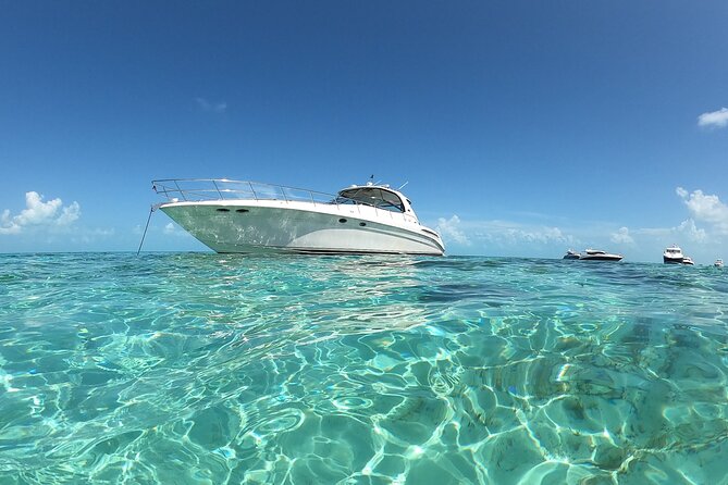 60ft Luxury Yacht Charter in Fort Lauderdale, Florida - Scenic Views and Relaxing Amenities