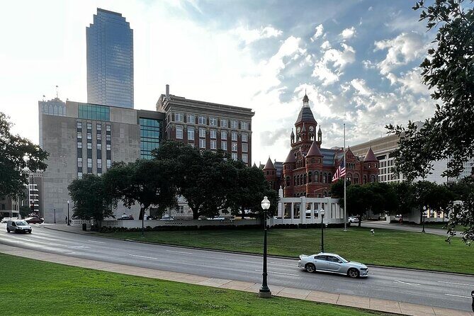 65 Minute JFK Assassination Walking and Van Tour - Key Points