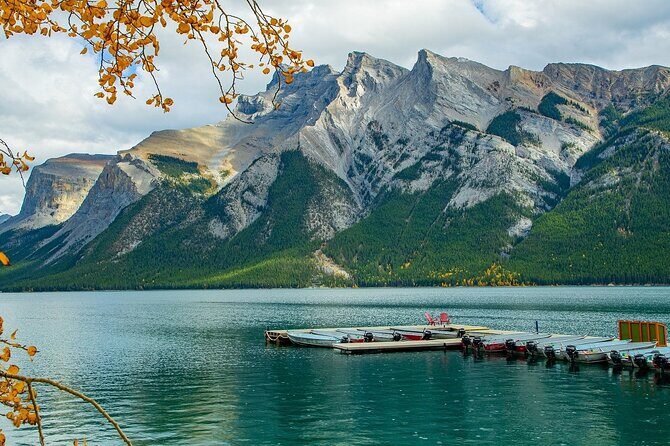 7-Day Premium Small-Group Banff, Columbia, Moraine and Yoho Tour - Day 4: Nature’s Power — Johnston Canyon and Columbia Icefield