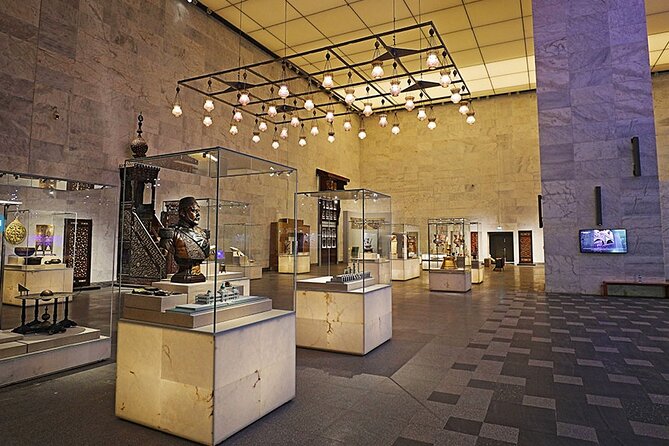 7-Hours Guided Tour to Giza Pyramids and Mummies Museum + Lunch - Pickup and Transportation