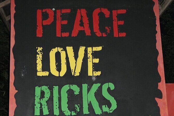 7 Mile Beach & Ricks Cafe with free Shopping experience - Key Points