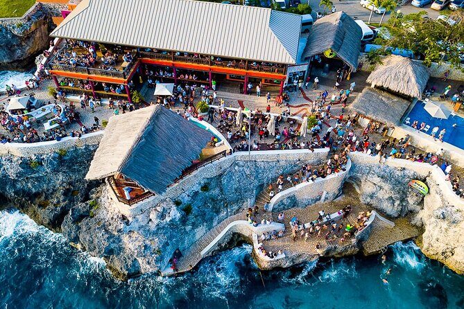 7Mile Beach/Ricks Cafe Tour with Free Shopping from Montego Bay - Exploring the 7-Mile Beach/Ricks Cafe Tour from Montego Bay