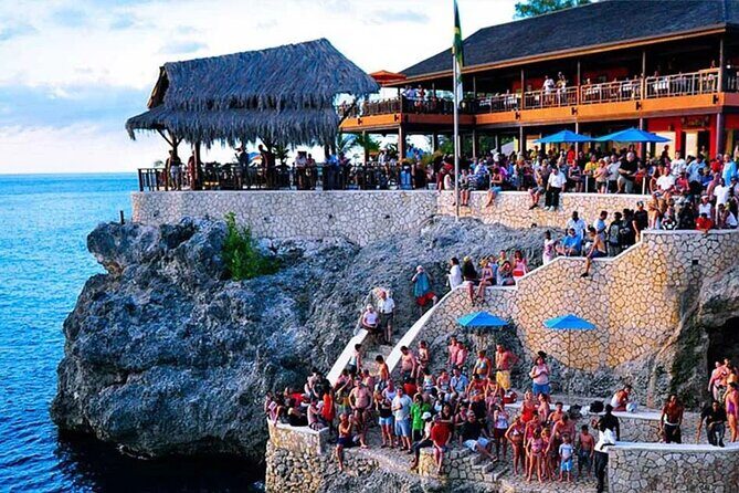 7Mile Beach/Ricks Cafe Tour with Free Shopping from Montego Bay - The Full Experience: What to Expect