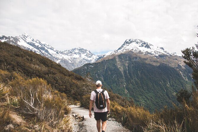 8 Day Southern Secrets Small Group Tour - Starting Off in Christchurch