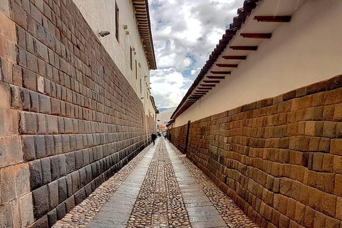 8 Days - Cusco || Sacred Valley || MachuPicchu || Rainbow Mountain ||Queswachaka - Cusco Exploration