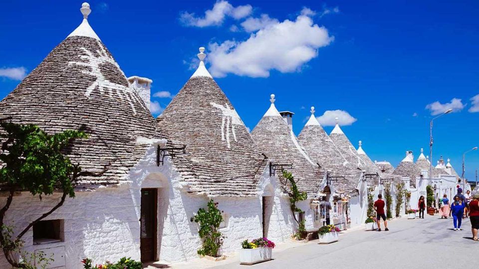 8 Days Tour of Salento With Accomodation in Salento Villa - Accommodation Features and Villa Location