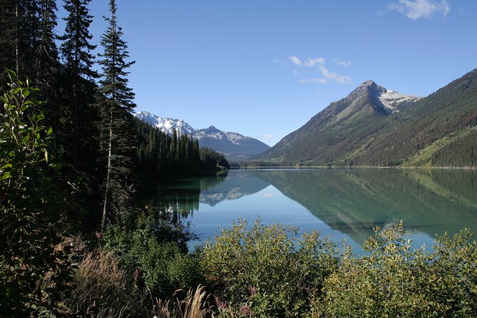 8 Hour Tour in Lake Louise, Banff and Moraine Lake - Inclusions