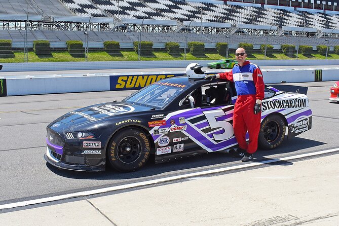 80 Mile Stock Car Drive Experience at Pocono Raceway - Participant Requirements