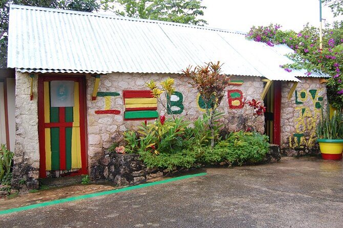 9 mile Bob Marley Musoleum Private Day Trip From Montego Bay - An In-Depth Look at the Tour Experience