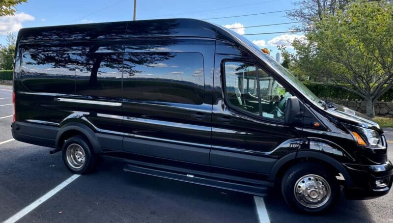 90 Min Newport Scenic Luxury Van Tour (Ages 5+) - The Sum Up