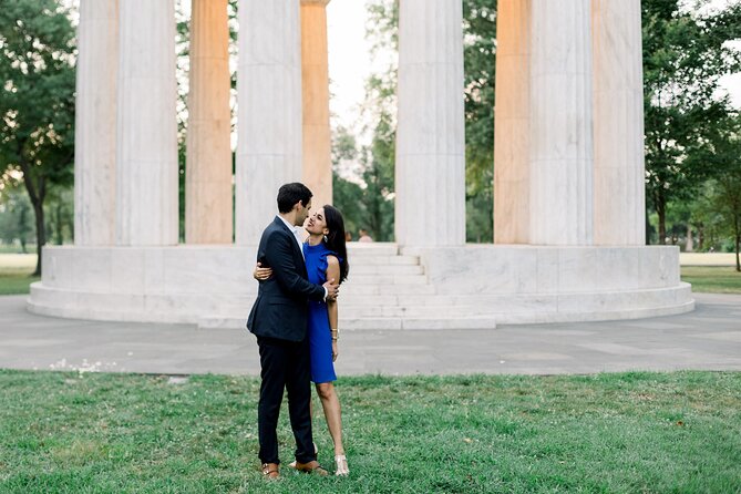 90 Minute Private Vacation Photography Session With Photographer in Washington DC - Exploring the District