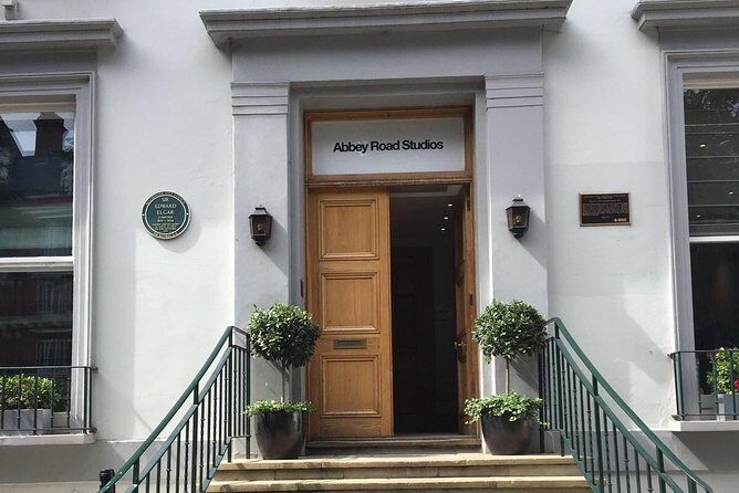 A Beatles London taxi tour and sightseeing experience - Who Will Love This Tour?