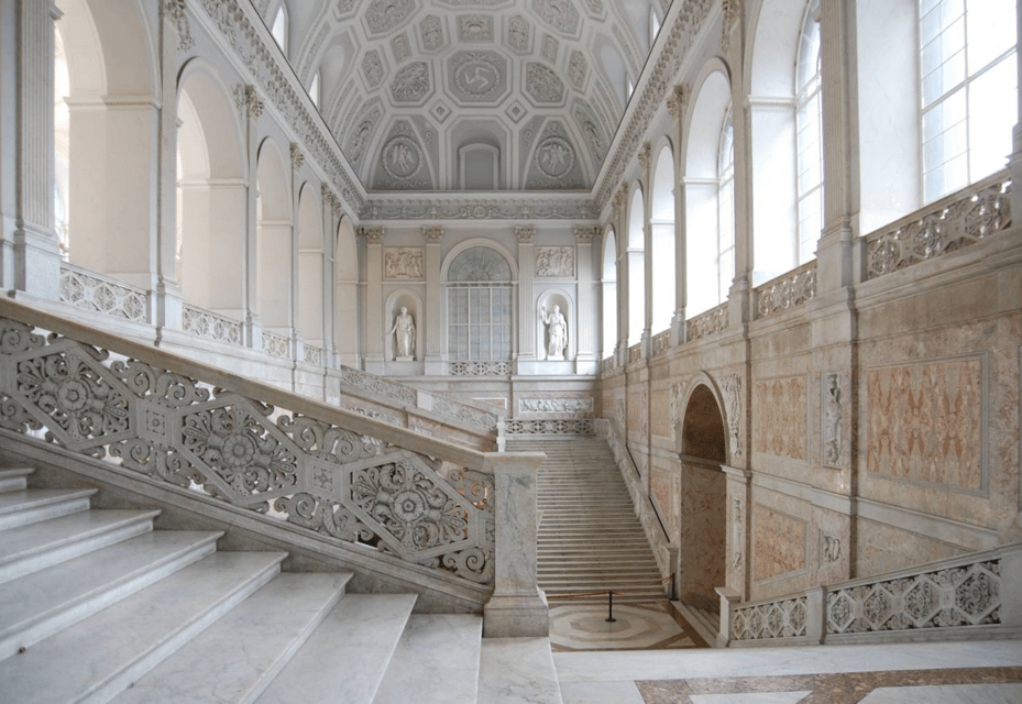 A day as a King of Naples! - Exploring the Royal Palace of Naples