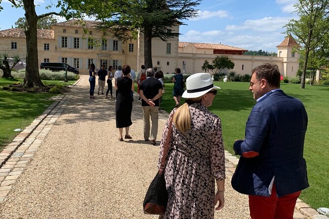 A Day in Saint-Emilion in a Small Group (Electric Luxury Van) - Pricing and Group Size