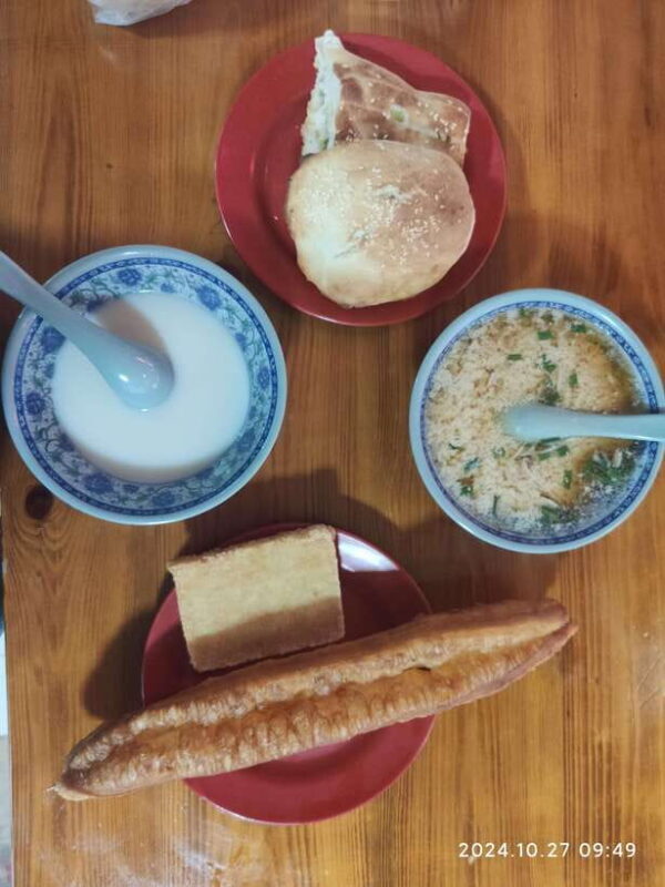 A Delicious Food Tour Through the Heart of the City - Authenticity and Local Flavor