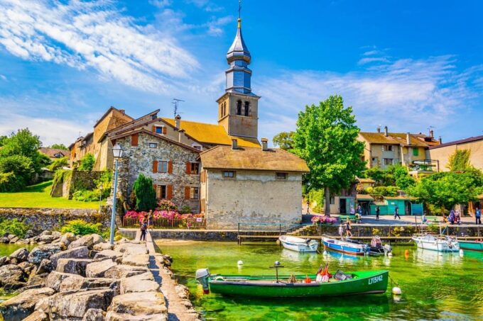A Guided Tour of the Medieval Village of Yvoire - Weather Considerations