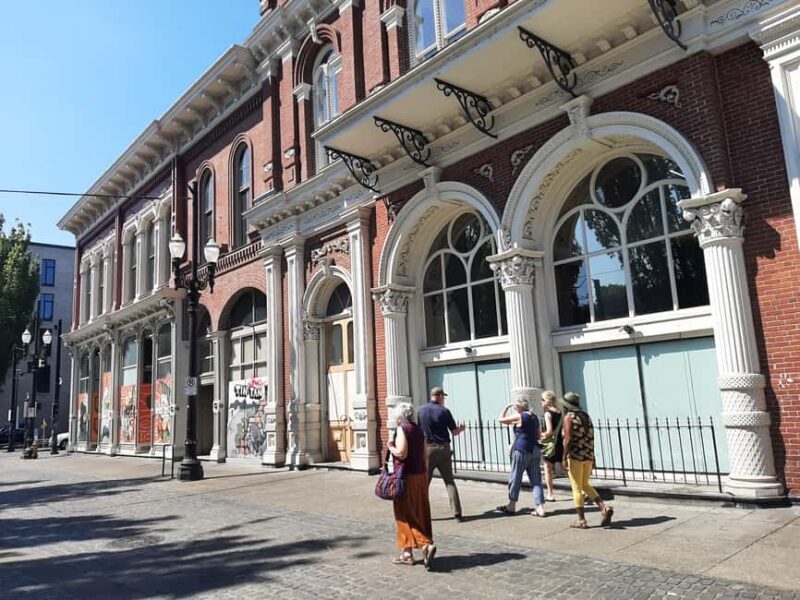 A Guided Walking Tour of Vibrant Downtown Portland - An In-Depth Look at the Tour Experience