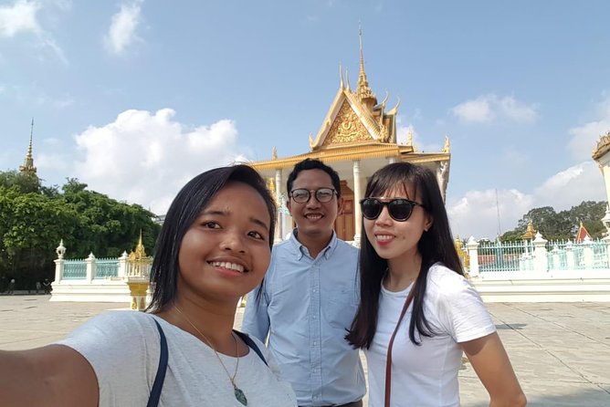 A Half Day Tour in Phnom Penh City - Exploring the Mekong River Island