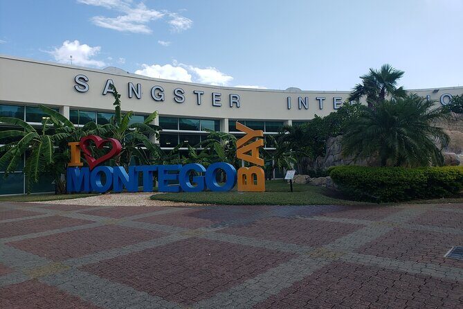 A "Private" Airport Transfer to Grand & Luxury Bahia Principe - Who Will Benefit Most?