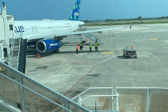 A "Private" Airport Transfer to Grand Palladium Resort - Meeting Points and Convenience