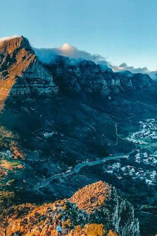 A Private Hiking Tour to Lions Head, Sign Hill, and Bo-Kaap - Panoramic Vistas of Signal Hill