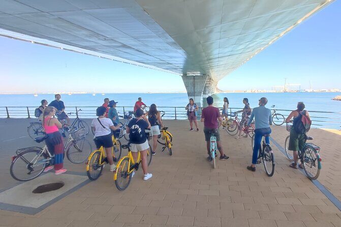 A private stroll cycling around Cádiz + bike rental - Authentic Experiences from Other Travelers